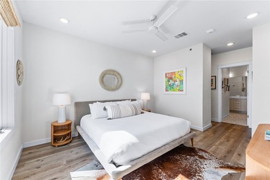 Crafted by acclaimed architect Jay Corder, this striking - photo 14