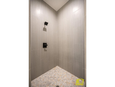 Like-new Bentwood Country Club home featuring 3 bedrooms, 2 - photo 24