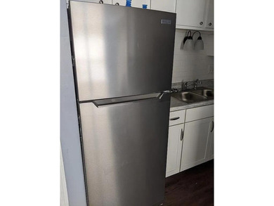Updated 1BR/1BA Townhome in West AshleyDon't miss this move-in - photo 5
