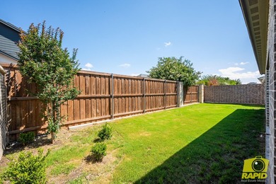 Like-new Bentwood Country Club home featuring 3 bedrooms, 2 - photo 53