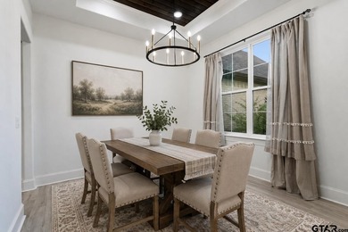Priced well under appraised value, this is an unbelievable deal! - photo 4