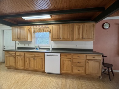 Welcome to your own slice of Maine paradise!  This 3-bedroom