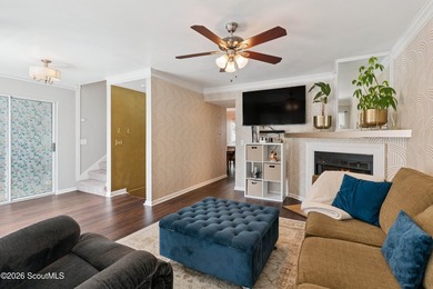 Well-appointed townhome in an ideal island location! Come see - photo 16