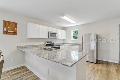 Beautifully maintained and move-in ready home! This 3-bedroom, 2 - photo 8