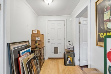 Charming 2 bedroom, 1 bath cottage on a quiet one way street - photo 19