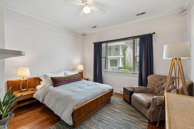 Charming 2 bedroom, 1 bath cottage on a quiet one way street - photo 21