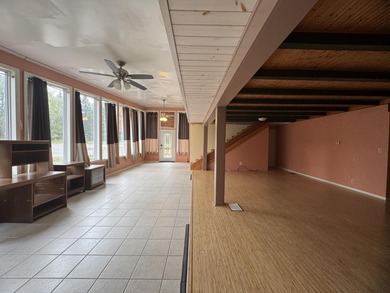 Welcome to your own slice of Maine paradise!  This 3-bedroom