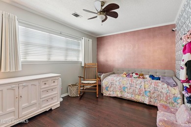 Well-appointed townhome in an ideal island location! Come see - photo 28