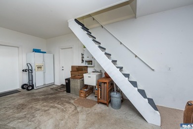 Welcome to a home where craftsmanship, comfort, and Sequim - photo 31