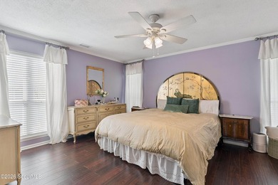 Well-appointed townhome in an ideal island location! Come see - photo 32