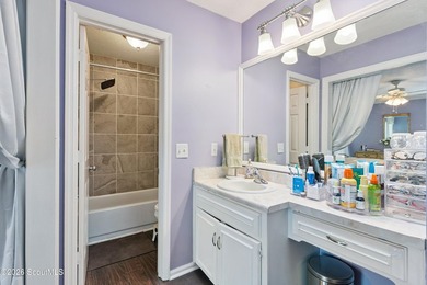 Well-appointed townhome in an ideal island location! Come see - photo 34