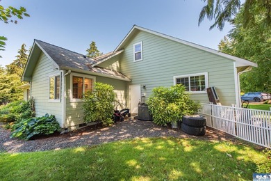 Welcome to a home where craftsmanship, comfort, and Sequim - photo 38