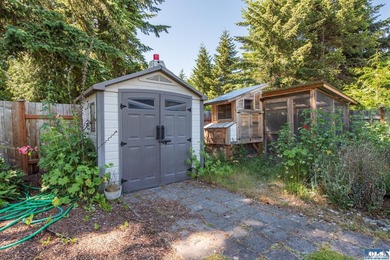 Welcome to a home where craftsmanship, comfort, and Sequim - photo 39