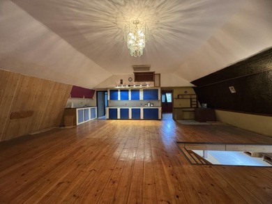 Welcome to your own slice of Maine paradise!  This 3-bedroom