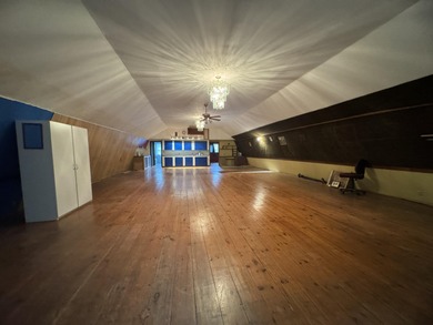 Welcome to your own slice of Maine paradise!  This 3-bedroom