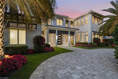 Introducing 725 Harbour Drive, ultimate luxury, situated in the - photo 5