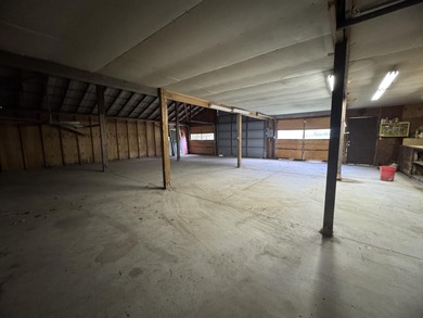 Welcome to your own slice of Maine paradise!  This 3-bedroom