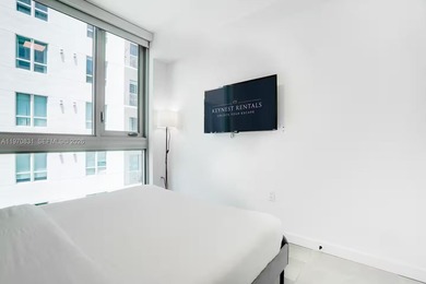 Modern 1 Bed / 1 Bath residence at YOTELPAD Downtown Miami