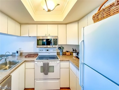 Dock your boat and enjoy water views from an end-unit townhome - photo 13