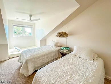 Dock your boat and enjoy water views from an end-unit townhome - photo 21