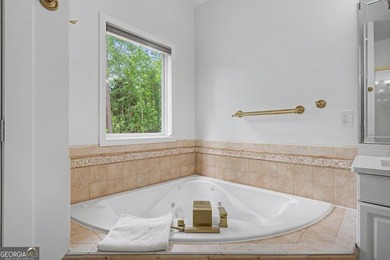 COMPLETELY RENOVATED INSIDE AND OUT! This beautifully updated - photo 21