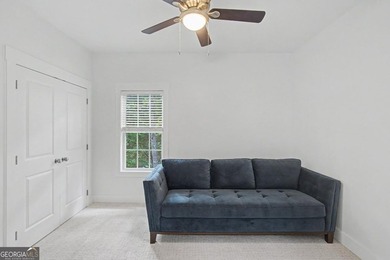 COMPLETELY RENOVATED INSIDE AND OUT! This beautifully updated - photo 23