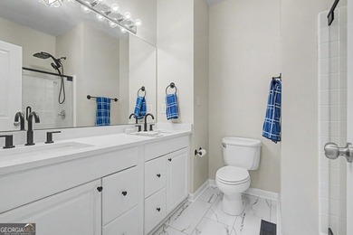 COMPLETELY RENOVATED INSIDE AND OUT! This beautifully updated - photo 26