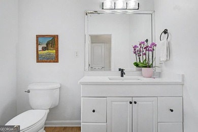 COMPLETELY RENOVATED INSIDE AND OUT! This beautifully updated - photo 30