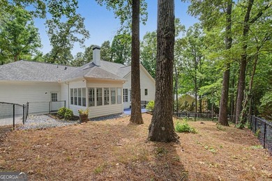 COMPLETELY RENOVATED INSIDE AND OUT! This beautifully updated - photo 39