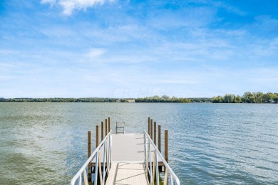 Buckeye Lake Home For Sale in Millersport Ohio