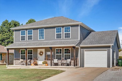 Stockton Lake Home For Sale in Stockton Missouri