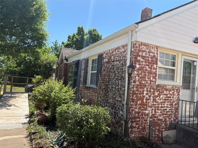 Charming 3-Bed, 1-Bath Home in Desirable Cleveland Area - This