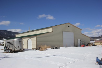 This multi functional building offers lots of different - photo 2