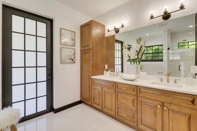Welcome to this exquisitely renovated modern farmhouse estate - photo 36