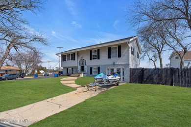 PRICE IMPROVEMENT - VACANT - EASY TO SHOW! Welcome to your dream - photo 9