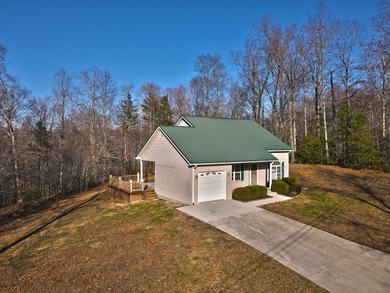 Lake Cumberland Home For Sale in Monticello Kentucky
