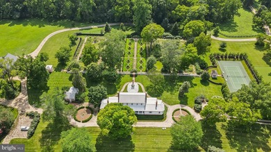 ROSE HILL ESTATE - 352 ACRES OF HISTORIC ELEGANCE AND AN - photo 2