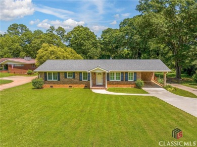 Lake Hartwell Home For Sale in Hartwell Georgia