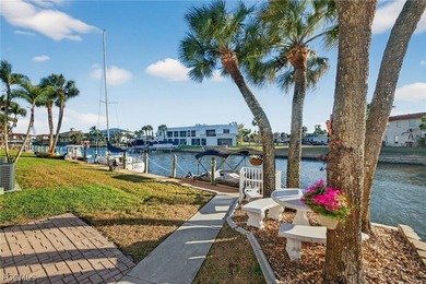 Sailboat access with NO bridges to open water - a rare and - photo 1