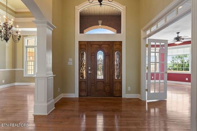 Absolutely stunning, one-owner, impeccably maintained all-brick - photo 13