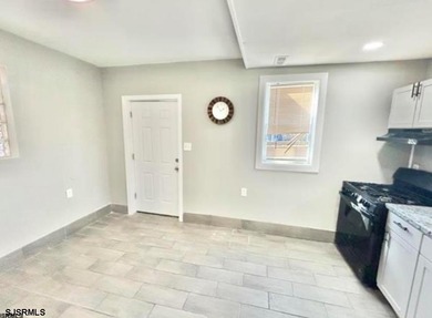 Welcome to Atlantic City! Located downtown this duplex is only 4 - photo 3