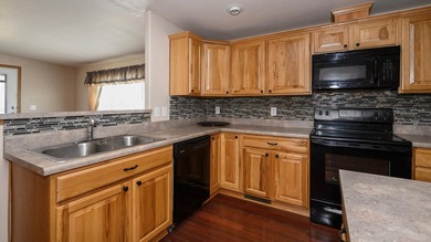 Whether you're searching for a year-round residence or the - photo 7