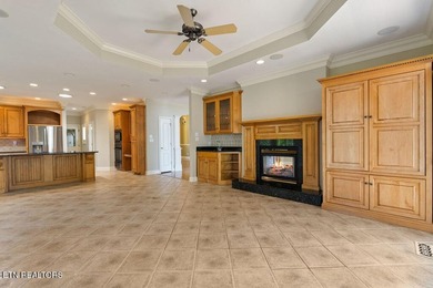 Absolutely stunning, one-owner, impeccably maintained all-brick - photo 18