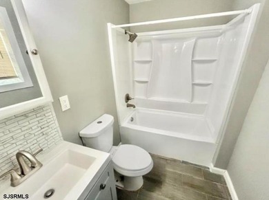 Welcome to Atlantic City! Located downtown this duplex is only 4 - photo 8