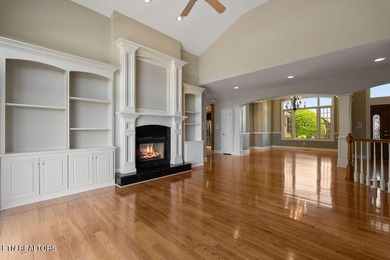 Absolutely stunning, one-owner, impeccably maintained all-brick - photo 27