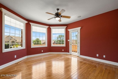 Absolutely stunning, one-owner, impeccably maintained all-brick - photo 32