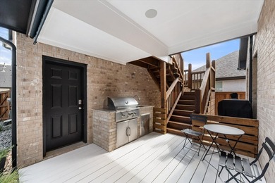 Modern Two-Story Home with Detached Guest Studio in Prime - photo 32