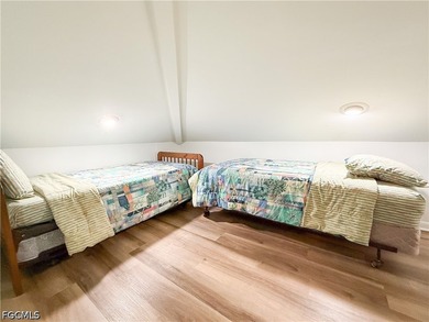 Priced to Sell! Positioned directly on the harbor in Safety - photo 44