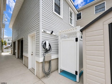 Located in the heart of Ocean City, this lovingly maintained - photo 3