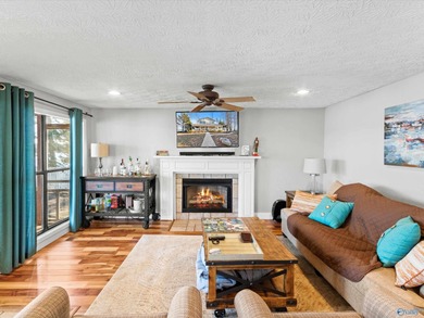Magnificent deep-water riverfront retreat with stunning - photo 8
